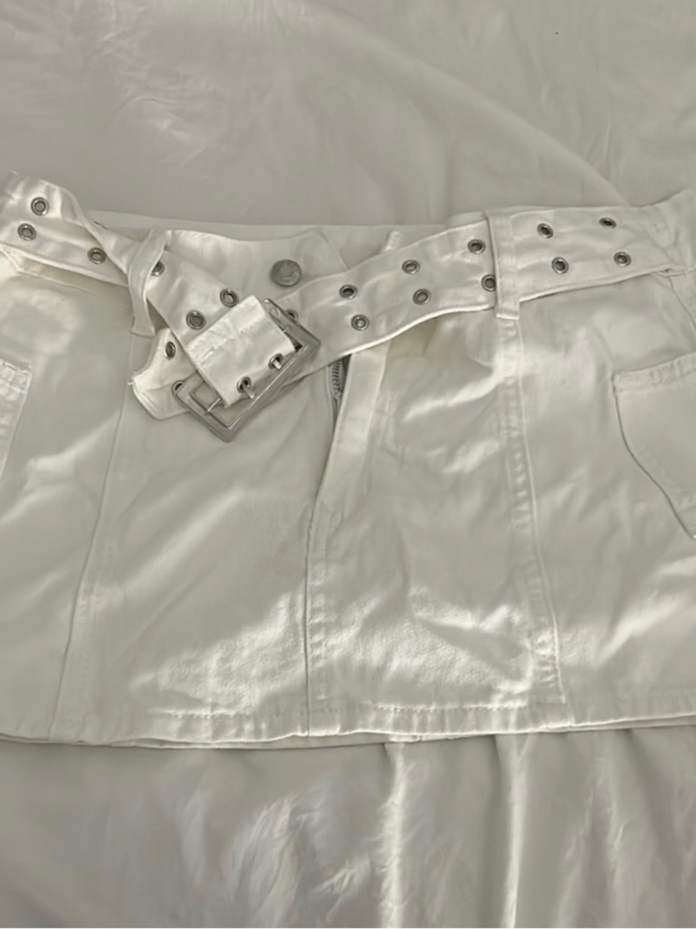 SHEIN White Mini Skirt with Belt